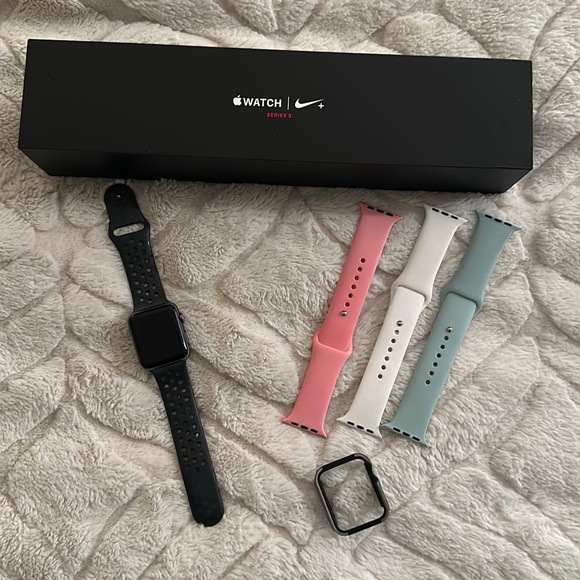 Apple Watch- Nike Edition Series 42mm Space Grey CAN BE WOMENS